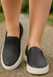 Naturalizer Size 8.5 Black Slip-On Fashion Sneakers  White Soles Casual Wear - Picture 1 of 12