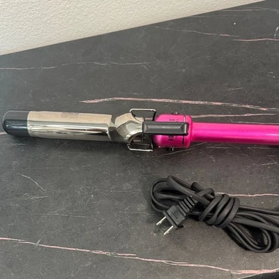 Hot tools Pink Titanium spring curling iron 1 1/4” barrel - Image 1 of 4