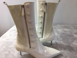 Alexander McQueen Button Pointy Toe Boot Größe US 10, EU 40 fällt klein aus - Bild 1 von 10