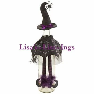 NOVO COM ETIQUETAS PIER 1 CONJUNTO DE DECORAÇÃO GARRAFA BRUXA ROXO E PRETO NOVO VINHO DE OUTONO HALLOWEEN VINO - Imagem 1 de 4