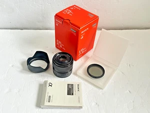 SONY E 35mm f/1.8 OSS SEL35F18 Black with Tinted Lens Filter - Picture 1 of 8