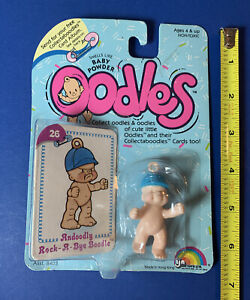 Vintage 1986 Oodles Baby Powder 2” Charm Andoodly Rock A Bye Boodle #26 80s NIP