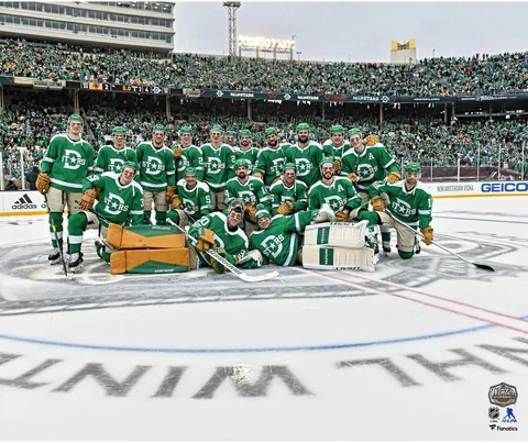 Dallas Stars Unsigned 2020 NHL Winter Classic Team Celebration Photograph Cover