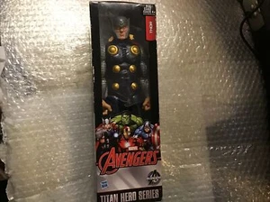 Hasbro Marvel Avengers Modellino Thor Titan Hero - B1670 NUOVO sigillato in fabbrica - Foto 1 di 11