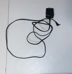 Genuine D-Link 5V 2.5A AC/DC Adapter Power Cord AF1805-A - Picture 1 of 2