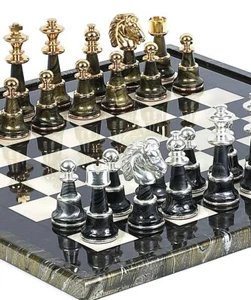 Magnificent Chessmen set with the Magnificent Chessboard by Cambor made in Italy - Picture 1 of 10