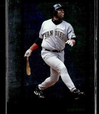 1998 Bowman #22 Tony Gwynn International EX