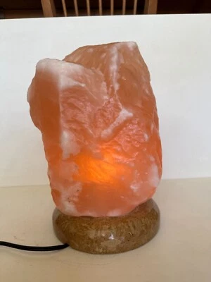 Lámpara de sal rosa natural brillante del Himalaya con base de mármol, 15" de alto, 10" de ancho Foto 1 de 4
