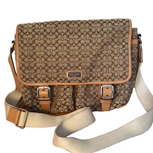 Borsa Coach Unisex Messenger Logo Classico Core 12 X 10 X 4 - Foto 1 di 19