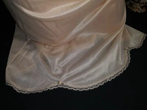 Vtg Silky NON Cling Wedding Shiny Slip Half Slip Lace Slip Pin Up Chantilly lace - Picture 1 of 11