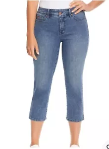 NEW Nine West Women's Mid Rise 5 Pocket Chrystie Capri Size 4 - Picture 1 of 4