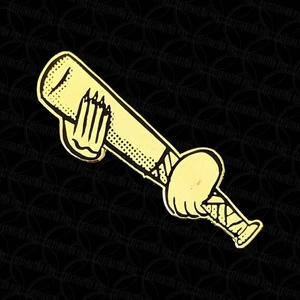 Süße und gruselig lackierte Nägel mit Baseballschläger gold und schwarz Emaille Pin - Bild 1 von 1