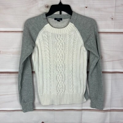 Sudadera Skyr Mujer Pequeña Gris Tejida con Cable Frontal Cuello Redondo Manga Larga Pullover Foto 1 de 4