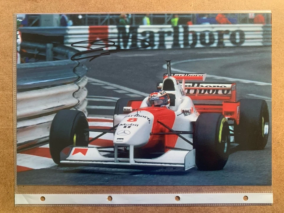 M. Schumacher Helmet Driven By David Coulthard.Autogramm original signiert 20x30 - Bild 1 von 1
