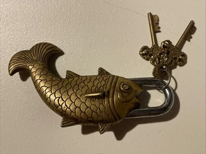 Lucchetto e chiave in ottone a forma di pesce fatto a mano look vintage articolo lucchetto con 2 chiavi - Foto 1 di 1