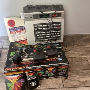 Magnavox Odyssey 2 Console w/2 controllers NTSC Game Paperwork - Picture 1 of 8
