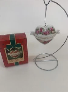 Hallmark Keepsake Ornament 1984 "A Heart Full of Love"  - Picture 1 of 5