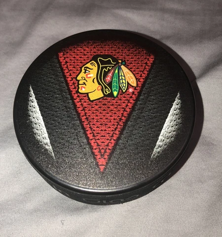 Chicago Blackhawks Team Logo Official Basic Souvenir NHL Hockey Game Puck Cover