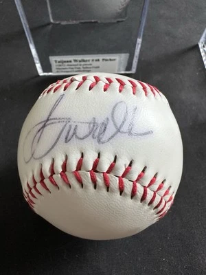 Lanzador estrella de béisbol firmado por Taijuan Walker Rawlings Ball Seattle Mariners MLB. Foto 1 de 3