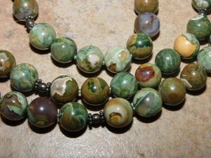 VINTAGE BEAUTIFUL MARBLED STONE BEADS 29" NECKLACEWITH SILVER CLOSURE - Picture 1 of 4
