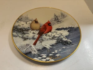 Lenox Collector Plate 2001 Cardinals in Winter by Catherine McClung Four Seasons - Picture 1 of 2