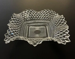 Vintage Glas Indiana Diamond Point Rüschenrand Quadrat Süßigkeiten Nuss Schale Glas - Bild 1 von 4