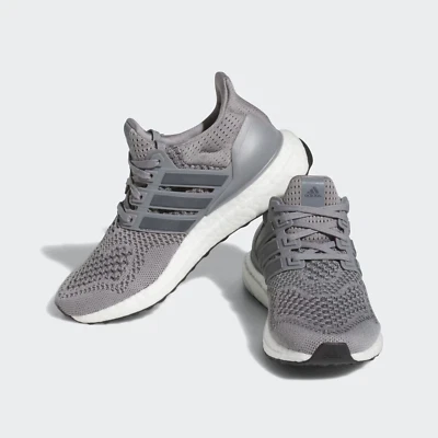 Совершенно новый Adidas Originals Ultraboost 1.0 туфли детский размер 4 женщин 5,5 серый - Изображение 1 из 4