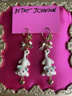 Betsey Johnson Vintage Dream Closet White Cat Gold Rose Heart Bow Earrings RARE - Image 1 of 2