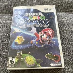 Super Mario Galaxy completo di manuale Nintendo Wii usato non testato - Foto 1 di 8