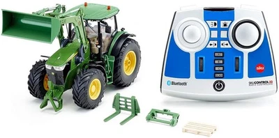 SIKU, JOHN DEERE 7310R mit Ladegerät Funkferngesteuert mit Bluetooth-Fernbedi... - Bild 1 von 4