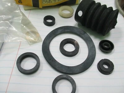 MGB 1968-75, 1968-79 MG Kit de cilindro maestro de freno Midget NOS Lockheed LK10775, Foto 1 de 4