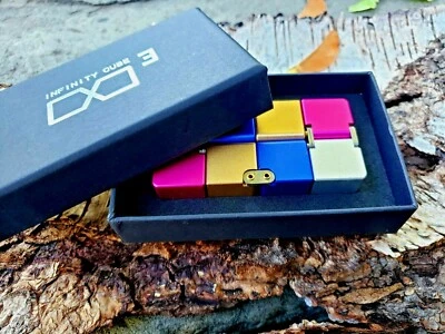 Mehrfarbiger Aluminium Infinity Würfel Zappeln Spielzeug Angst Stress ADHS Erwachsene Kinder - Bild 1 von 4