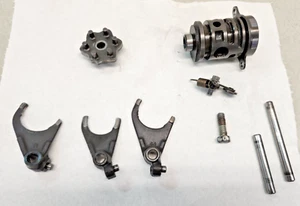 89-94 Kawasaki kdx200 kdx 200 shift fork forks drum transmission - Picture 1 of 5