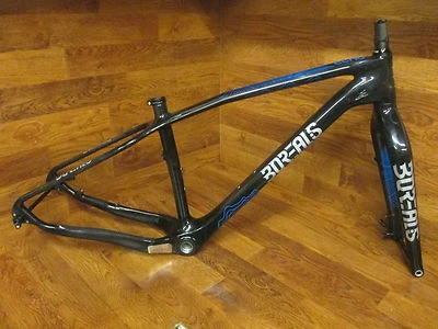 JUEGO CUADRO CARBONO COMPLETO BICICLETA BOREALIS ECHO SUPER FAT MEDIANO Foto 1 de 4