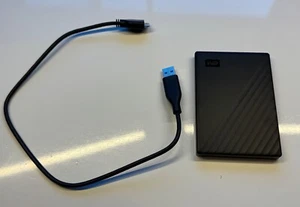 Western Digital My Passport 2TB Portable Drive - Zdjęcie 1 z 6