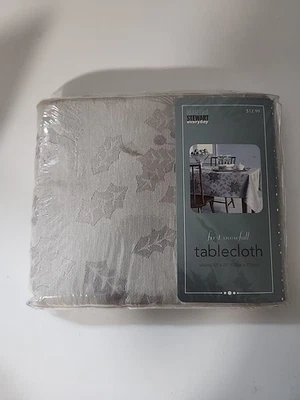 Martha Stewart First Snowfall Tablecloth Silver Snowflake Pattern Oblong 52"X 70 - Image 1 of 2