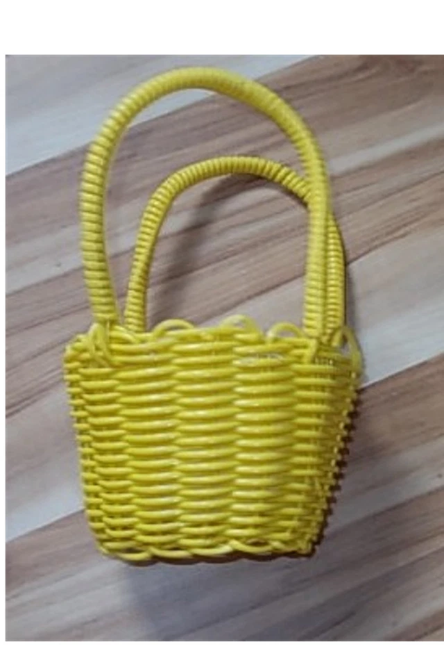 2 Körbchen Dekoration Hochzeitskörbchen Blumenkörbchen gelb wie Neu - Bild 1 von 1