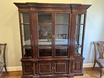 Mueble chino colección Claridge Century Furniture  Foto 1 de 3