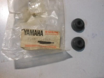 NOS Ojales Yamaha 84-85 FJ600 86-88 FZ600 86-90 YX600 90480-11287 Cantidad 2 Foto 1 de 4