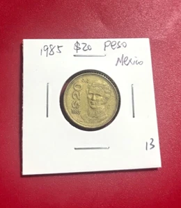 1985 20 PESOS MEXICO BRASS COIN - NICE WORLD COIN !!! - Picture 1 of 2