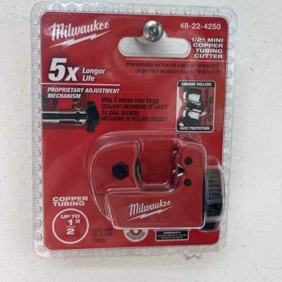 Milwaukee 1/2 in. Mini Copper Tubing Cutter - Image 1 of 3