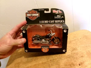 Maisto motor harley-davidson 1:18 die-cast replica series 17 - Picture 1 of 3