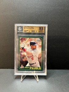 2006 Topps Rookie of the Week #6 Albert Pujols 2001BGS 9.5 CARDINALS