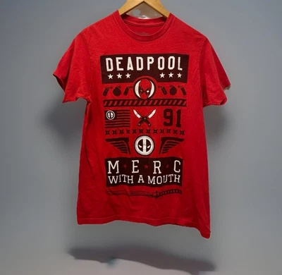 Camiseta gráfica roja Marvel Deadpool “Merc With A Mouth” talla M WeLoveFine 2014 Foto 1 de 3
