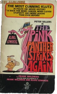 The Pink Panther Strikes Again 1976 First Edition Paperback Book - Foto 1 di 7