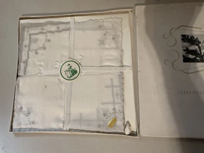 Pañuelos pañuelos bordados suizos vintage nuevos en caja - B Foto 1 de 2