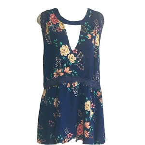 Wonderly Sun Kissed Keyhole Top Blue Multi Floral Lace Insert NWT Woman 2X - Picture 1 of 5