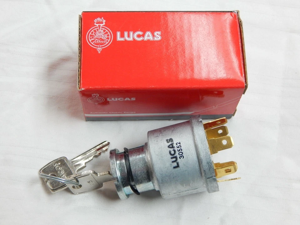 UK NORTON COMMAND0 30552 LUCAS INTERRUPTOR DE ENCENDIDO 4 POSICIONES 39784 39565 2 LLAVES Foto 1 de 2
