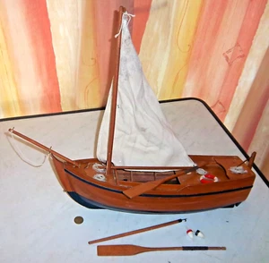 BATEAU / CANOT BOIS ( BALSA ? ) ET ACASTILLAGE - THONIER ? - VOILURE A RESTAURER - Picture 1 of 7