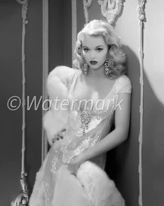 Ziegfeld Follies Flapper Girl - Vintage 1910-1930 – Glamour -  8X10 Photo - Picture 1 of 1